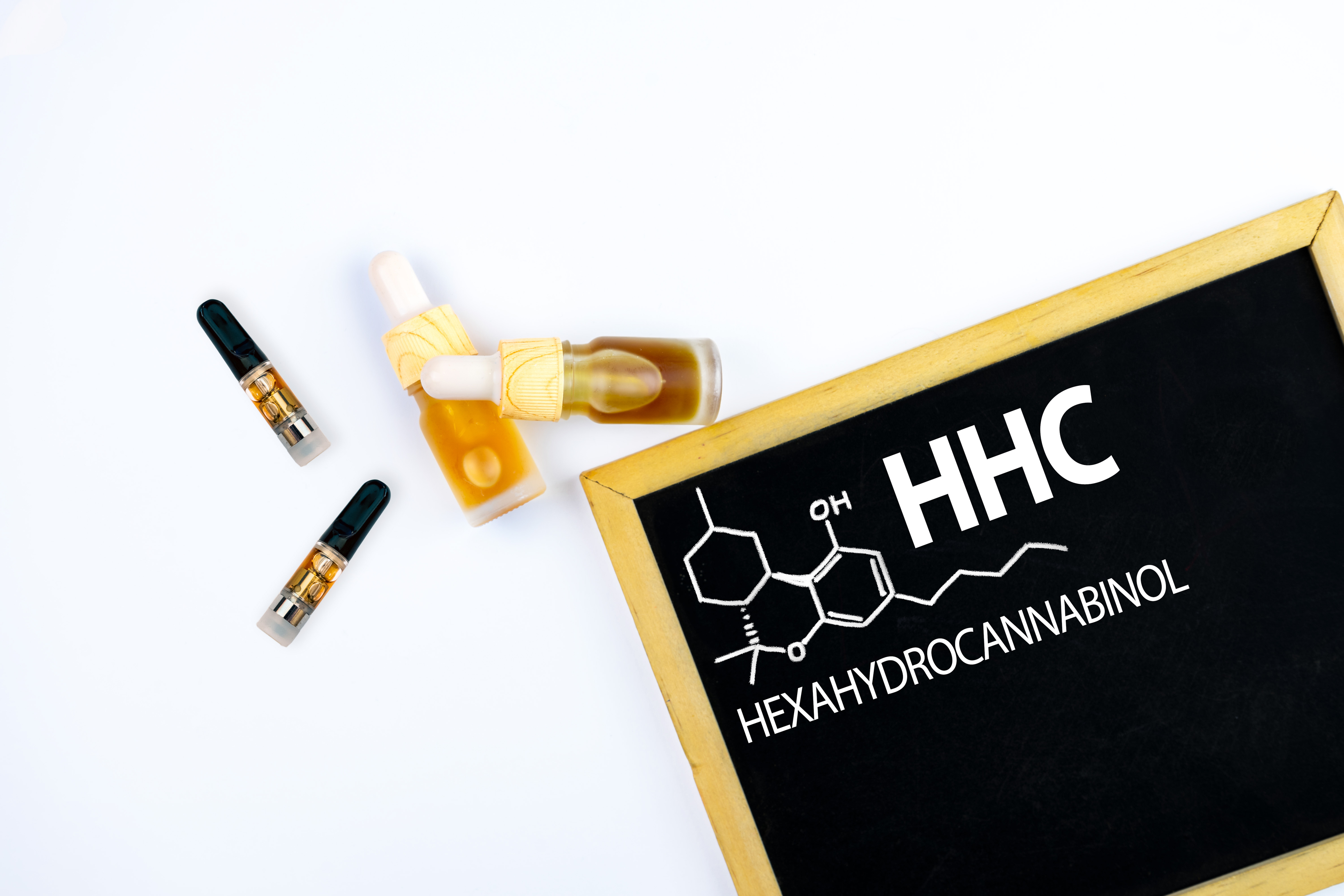 Ontdek de kracht van HHC: Alles wat je moet weten over Hexahydrocannabinol olie, destillaat en cartridges.